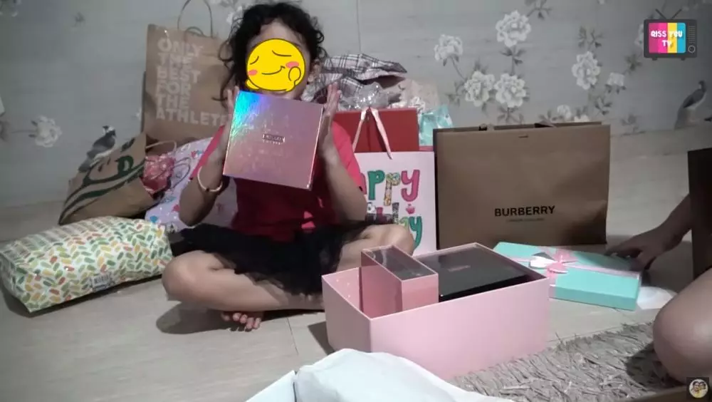 kado ultah Bilqis © YouTube