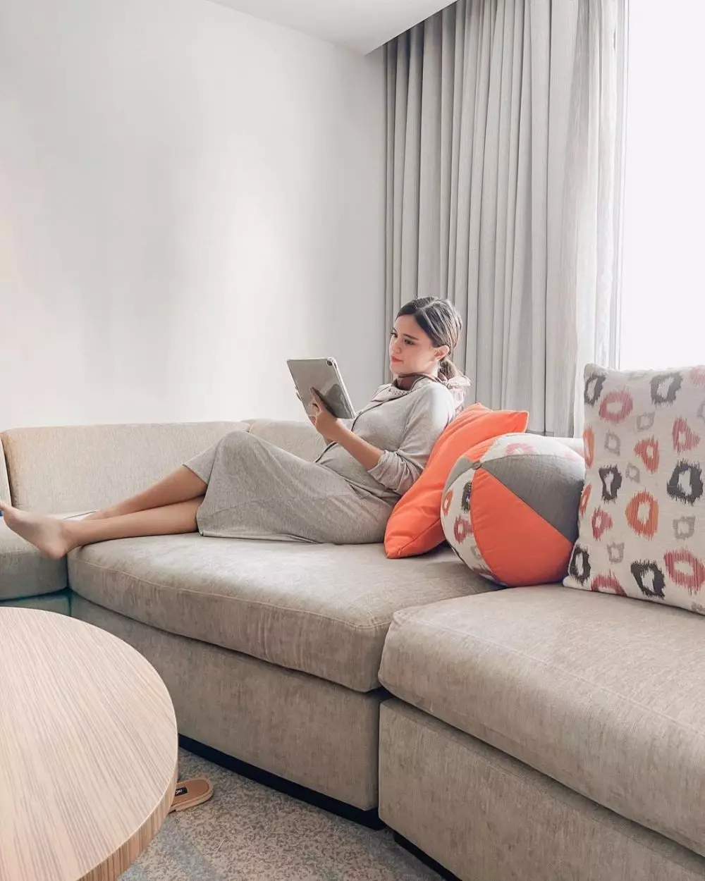 Audi Marissa pamer baby bump © Instagram