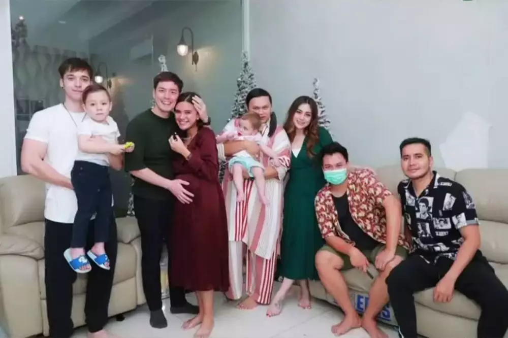 Audi Marissa pamer baby bump © Instagram