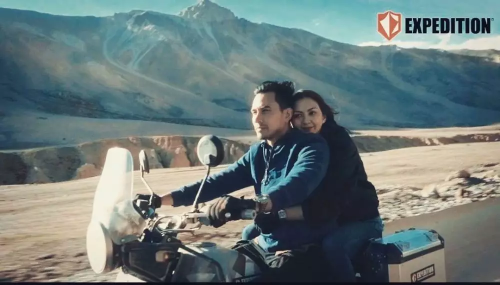 Anniversary Darius sinathrya dan Donna Agnesia © 2020 brilio.net