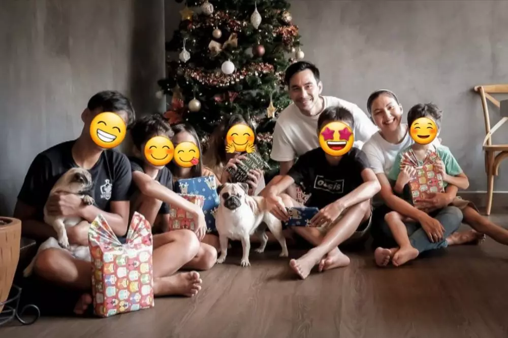 Anniversary Darius sinathrya dan Donna Agnesia © 2020 brilio.net