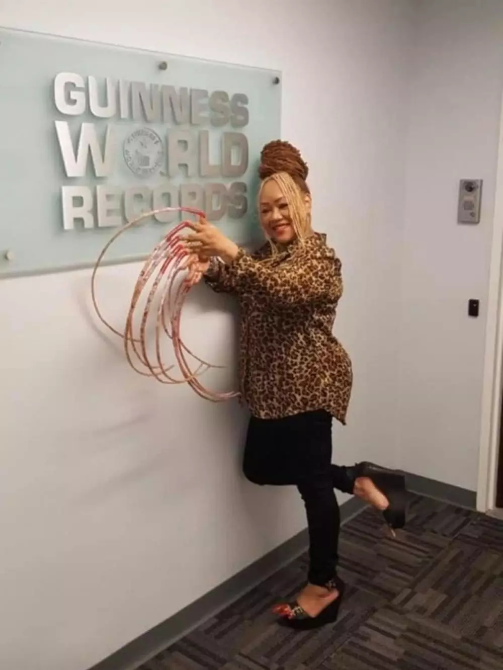 Wanita jual kuku sendiri © 2020 brilio.net