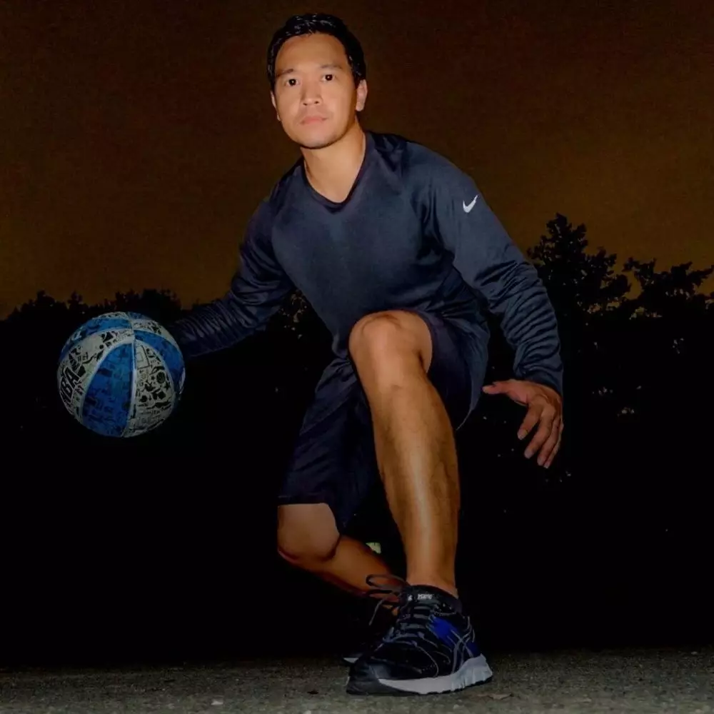 Potret Michael Yukinobu Defretes saat main basket Instagram Potret Michael Yukinobu Defretes saat main basket Instagram