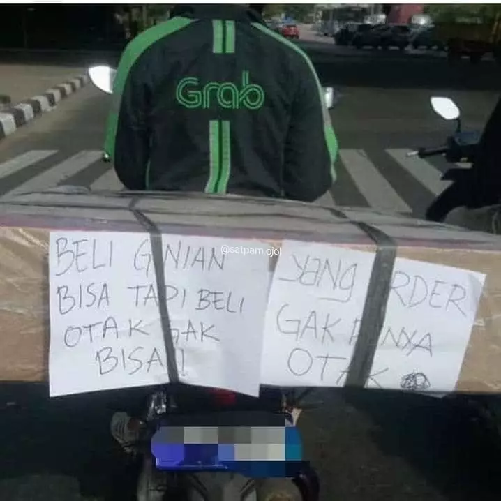 tulisan di belakang ojol   © Instagram tulisan di belakang ojol   © Instagram