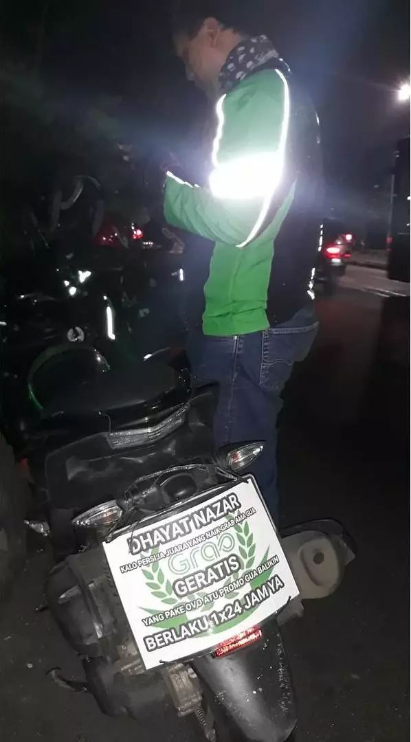 tulisan di belakang ojol   © Instagram tulisan di belakang ojol   © Instagram