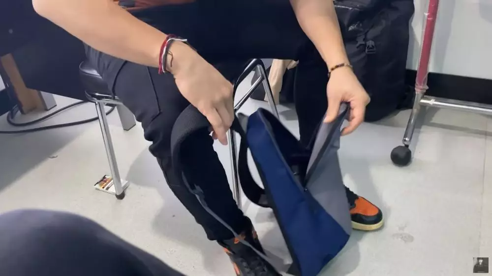 isi tas Ariel © YouTube