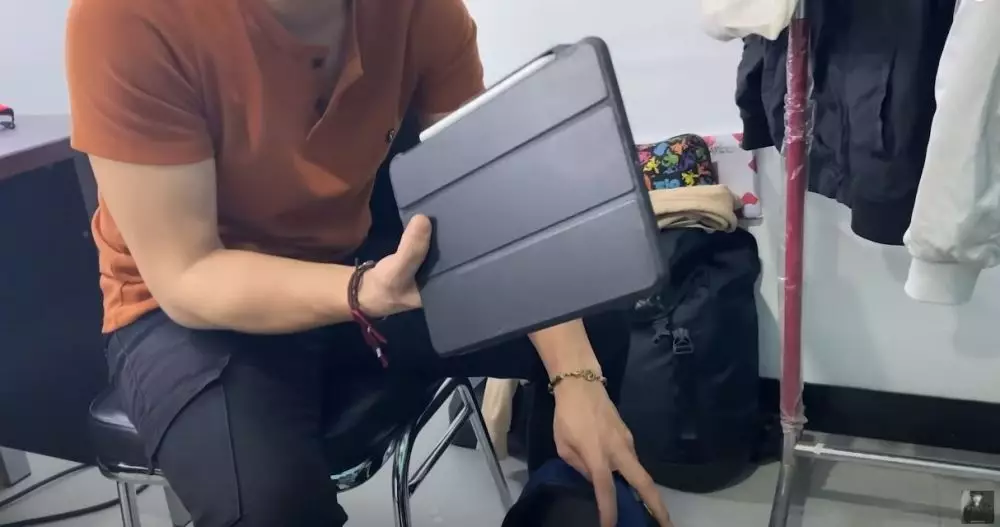 isi tas Ariel © YouTube