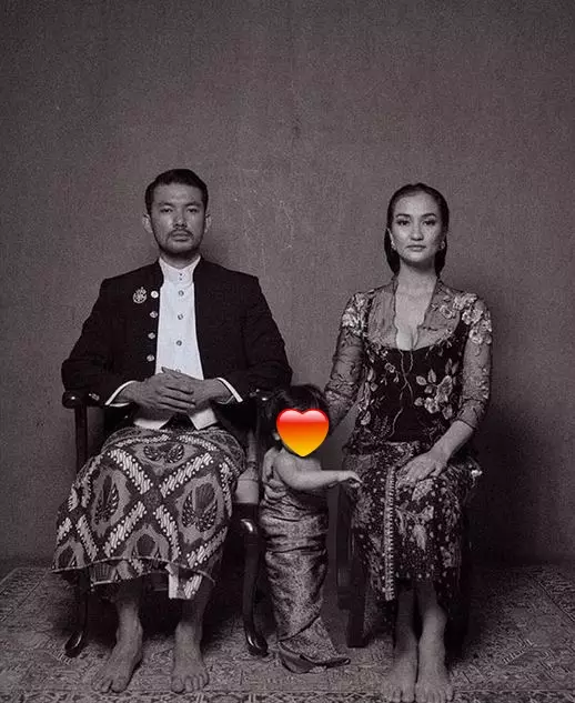 aktor baju adat Jawa © 2020 berbagai sumber