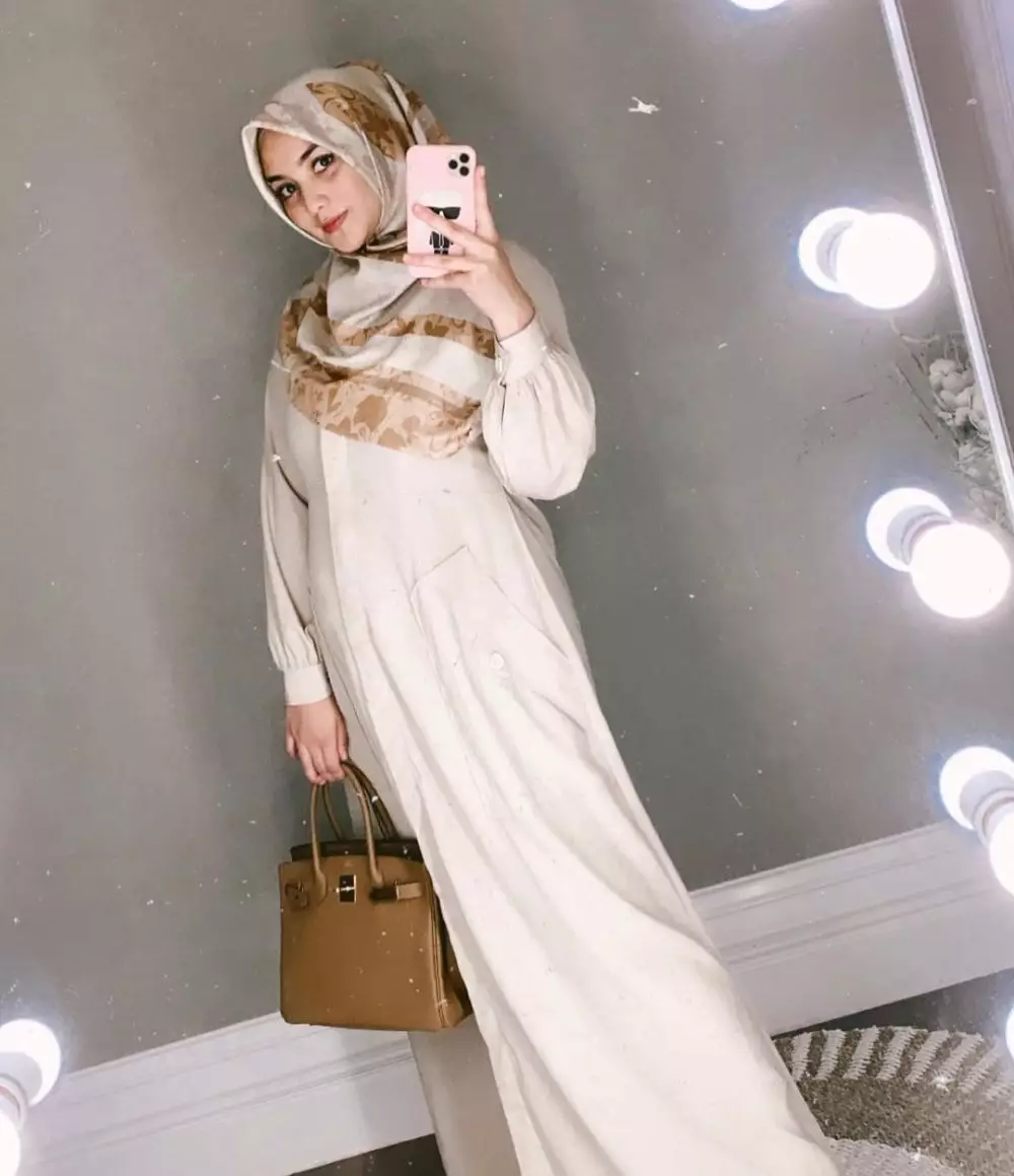 gaya seleb jadi ibu baru © Instagram gaya seleb jadi ibu baru © Instagram