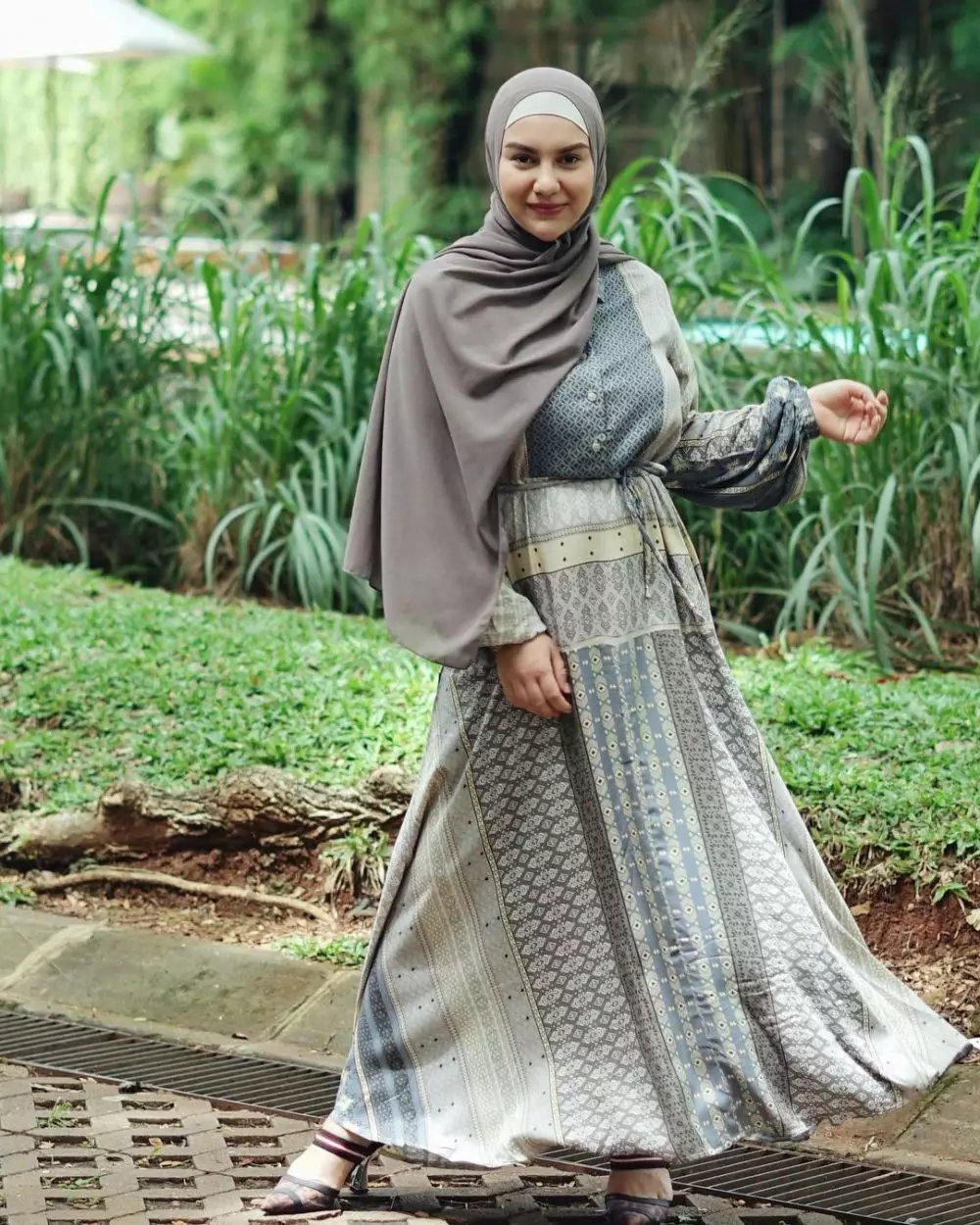 gaya seleb jadi ibu baru © Instagram gaya seleb jadi ibu baru © Instagram