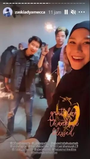 Momen tahun baru seleb 2021 © Instagram Momen tahun baru seleb 2021 © Instagram