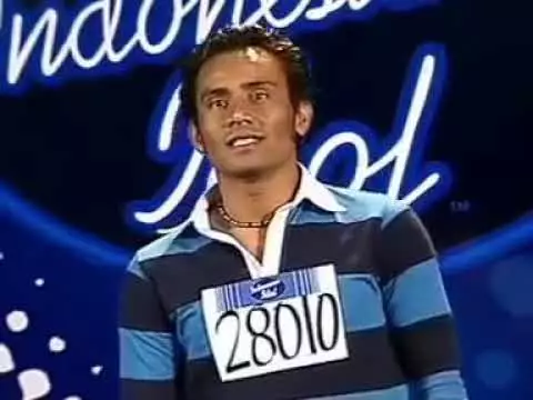 Penyanyi jebolan Idol saat audisi © YouTube Penyanyi jebolan Idol saat audisi © YouTube