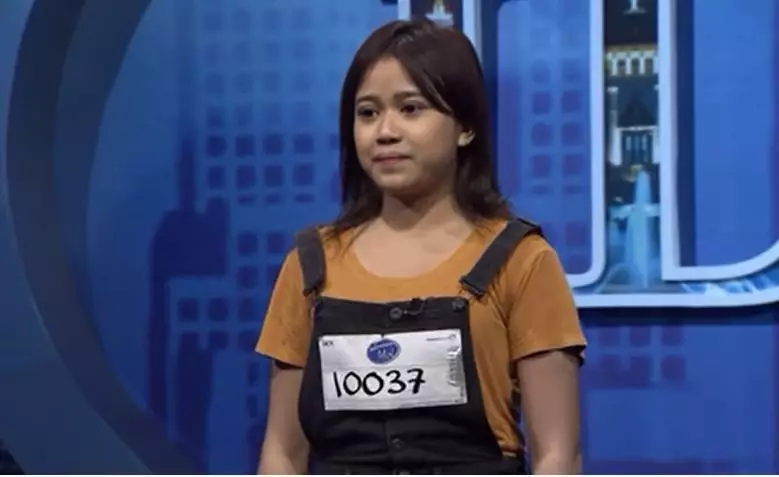 Penyanyi jebolan Idol saat audisi © YouTube Penyanyi jebolan Idol saat audisi © YouTube