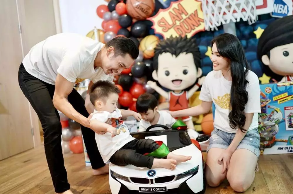 10 Momen seru ulang tahun Raphael anak Sandra Dewi © 2021 brilio.net