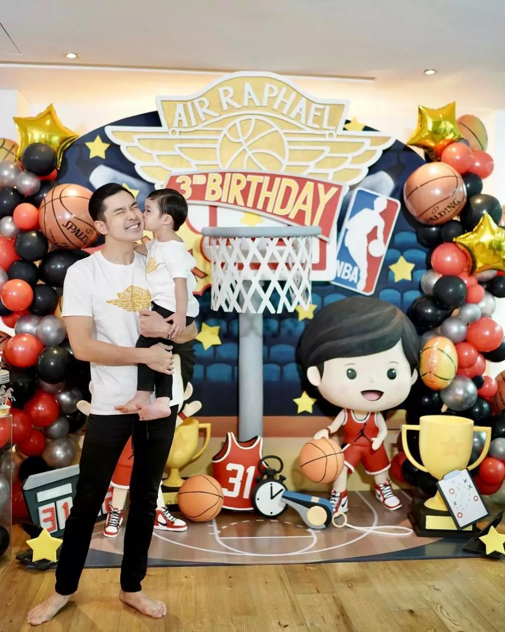 10 Momen seru ulang tahun Raphael anak Sandra Dewi © 2021 brilio.net
