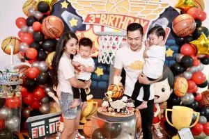 10 Momen seru ulang tahun Raphael anak Sandra Dewi, sempat ada insiden