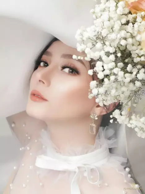 seleb keturunan Belanda saat pakai makeup tebal Instagram seleb keturunan Belanda saat pakai makeup tebal Instagram