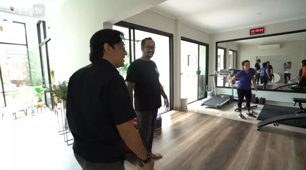 12 potret rumah Tora © YouTube 12 potret rumah Tora © YouTube