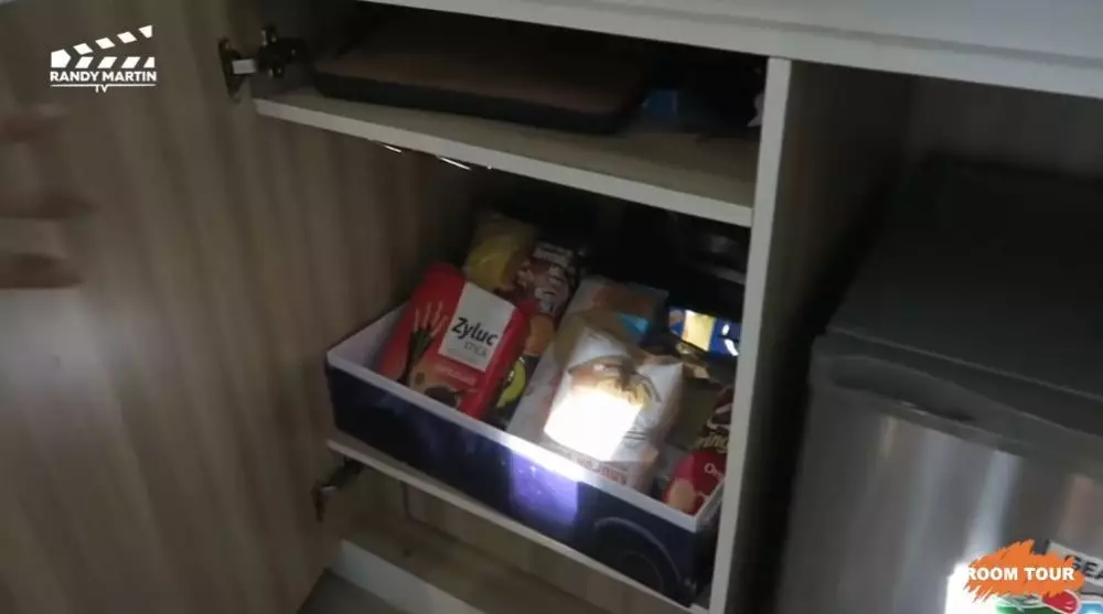 15 potret kamar Randy Martin © YouTube