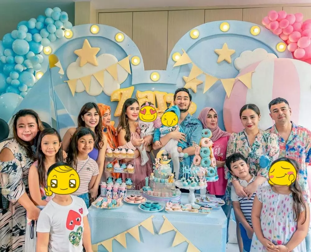 Momen Syahnaz ultah si kembar © Instagram