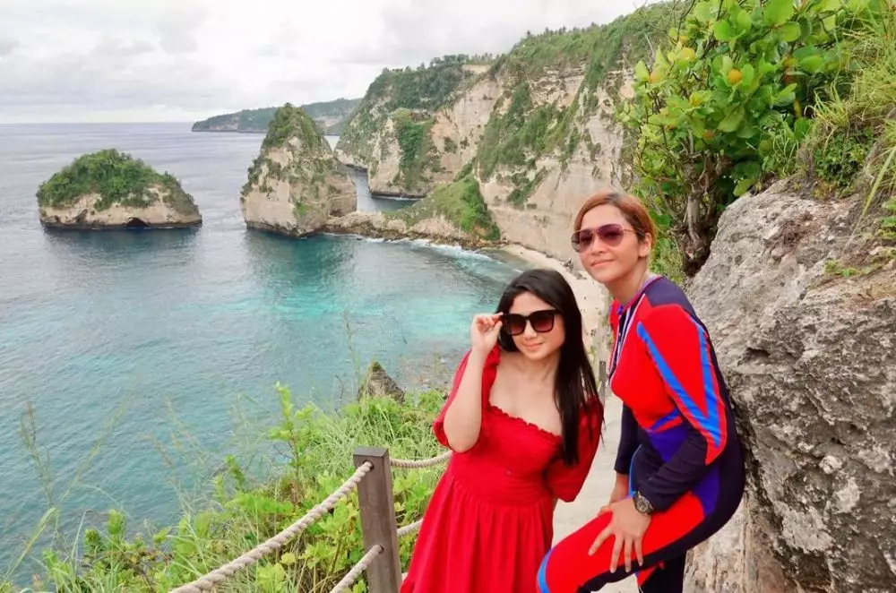 Liburan Maia Estianty di Bali setelah negatif © Instagram Liburan Maia Estianty di Bali setelah negatif © Instagram