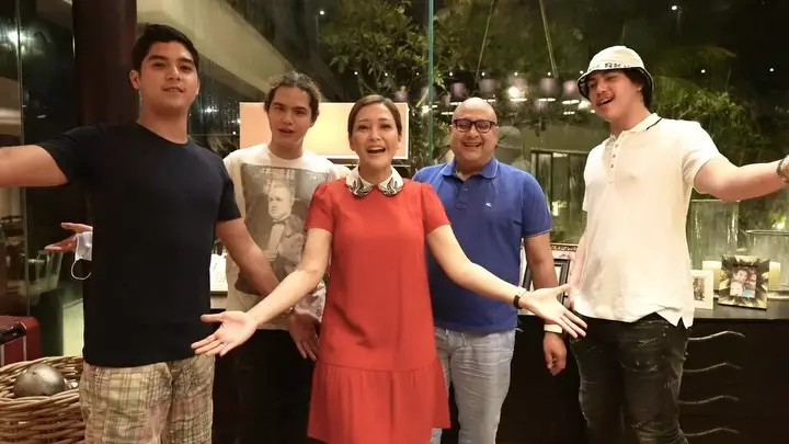 Liburan Maia Estianty di Bali setelah negatif © Instagram Liburan Maia Estianty di Bali setelah negatif © Instagram