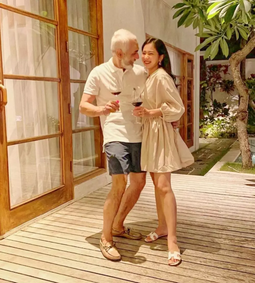 bunga zainal dan suami di bali © Instagram bunga zainal dan suami di bali © Instagram