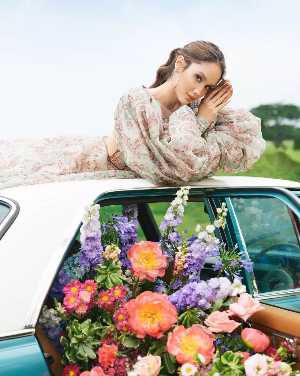 pemotretan Cinta Laura dengan tema vintage © 2021 brilio.net pemotretan Cinta Laura dengan tema vintage © 2021 brilio.net