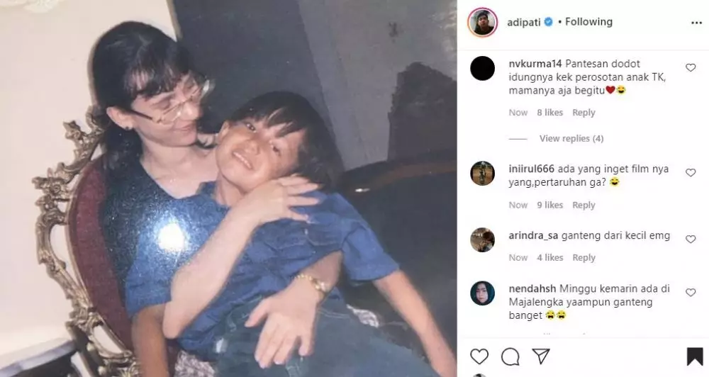 Adipati saat kecil dan mama © Instagram