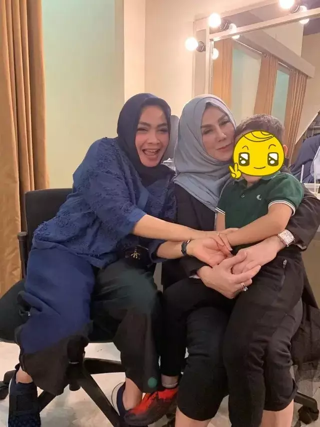 kompak Rieta Amilia dan Amy Qanita © Instagram kompak Rieta Amilia dan Amy Qanita © Instagram