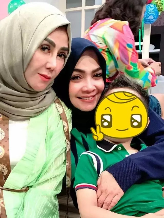 kompak Rieta Amilia dan Amy Qanita © Instagram kompak Rieta Amilia dan Amy Qanita © Instagram