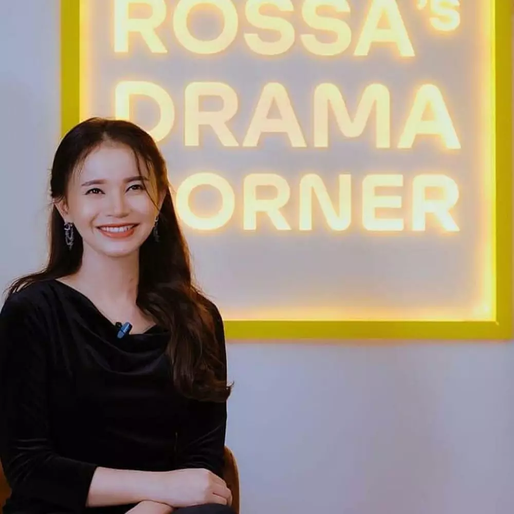 rossa dengan riasan korea © Instagram