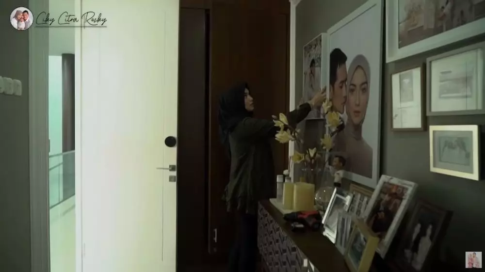 potret kamar Citra Kirana © YouTube potret kamar Citra Kirana © YouTube