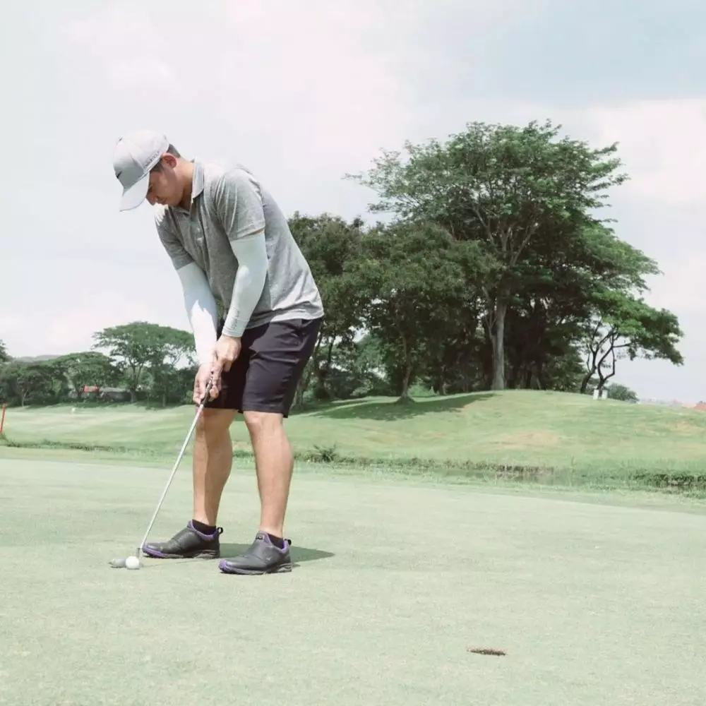 Potret seleb ganteng saat main golf © 2021 brilio.net