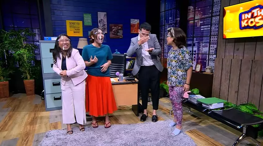 Chacha Sheryl bareng pemain In The Kost © Instagram & YouTube