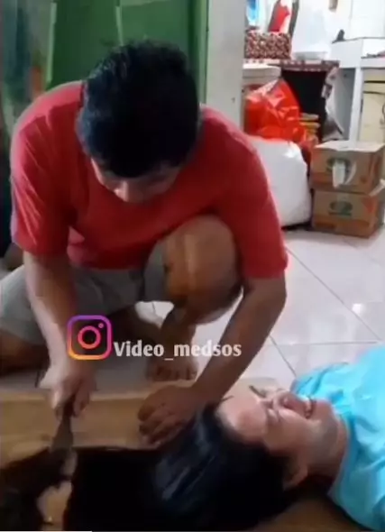 potong rambut dengan kapak Instagram
