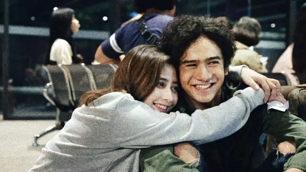 Potret mesra Prilly Latuconsina dan Kevin Ardilova © 2021 brilio.net Potret mesra Prilly Latuconsina dan Kevin Ardilova © 2021 brilio.net