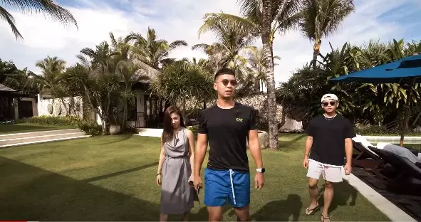 Momen Nikita Willy bersama keluarga Indra Priawan © YouTube