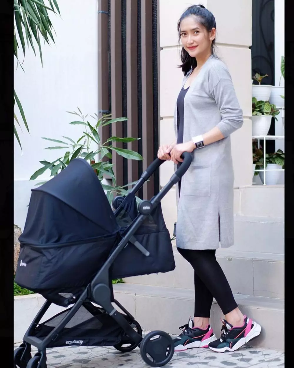 potret terbaru zora usai melahirkan © Instagram potret terbaru zora usai melahirkan © Instagram