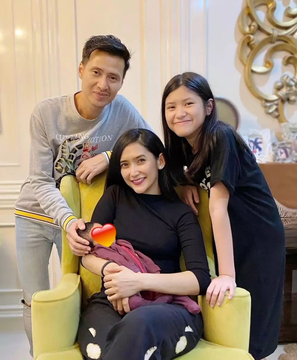 potret terbaru zora usai melahirkan © Instagram potret terbaru zora usai melahirkan © Instagram