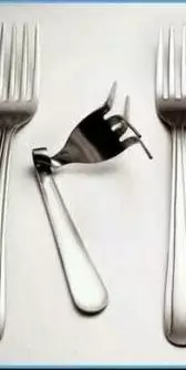 garpu dengan bentuk absurd Berbagai sumber