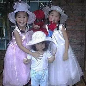 Potret masa kecil Stephanie Poetri © 2021 brilio.net Potret masa kecil Stephanie Poetri © 2021 brilio.net