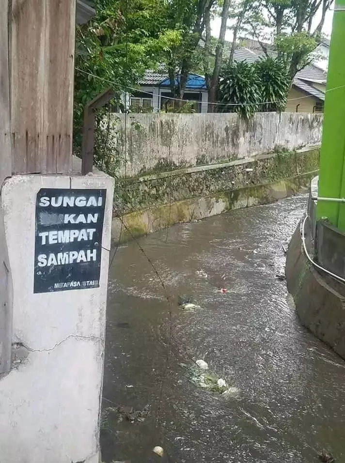 Tulisan peringatan nggak selesai © berbagai sumber