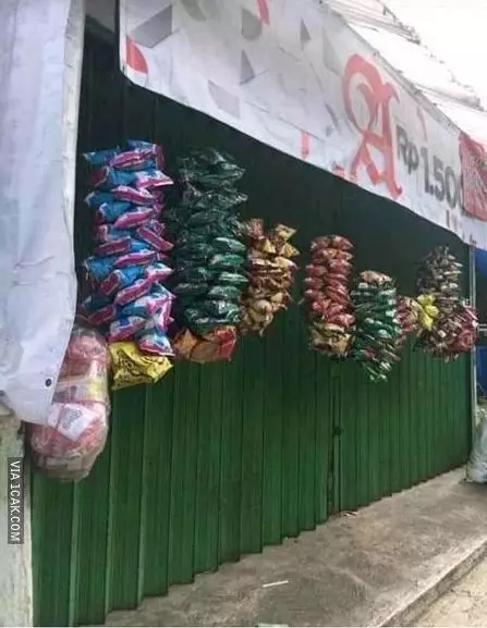 toko klontong absurd Berbagai sumber