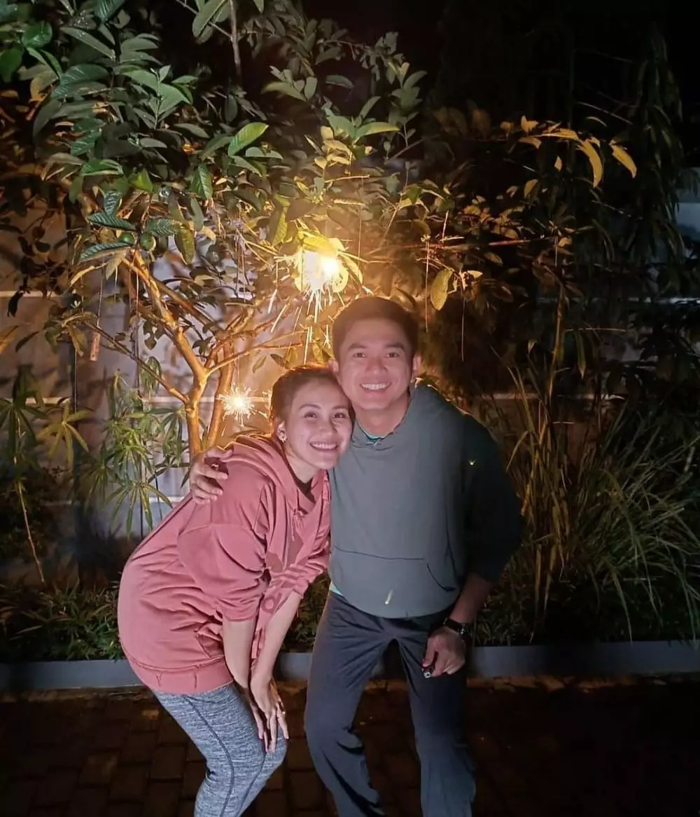 alasan Ayu Ting Ting pilih Adit © berbagai sumber alasan Ayu Ting Ting pilih Adit © berbagai sumber