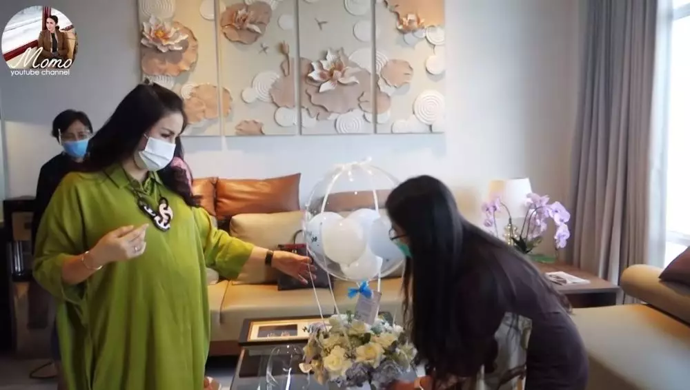 potret terbaru Momo usai melahirkan © 2021 brilio.net potret terbaru Momo usai melahirkan © 2021 brilio.net