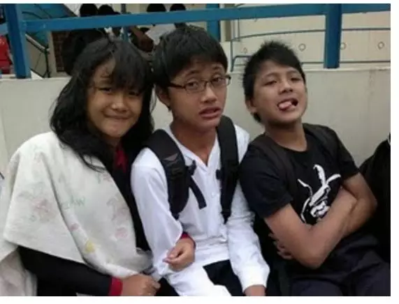 penyanyi pop saat SD © 2021 brilio.net penyanyi pop saat SD © 2021 brilio.net