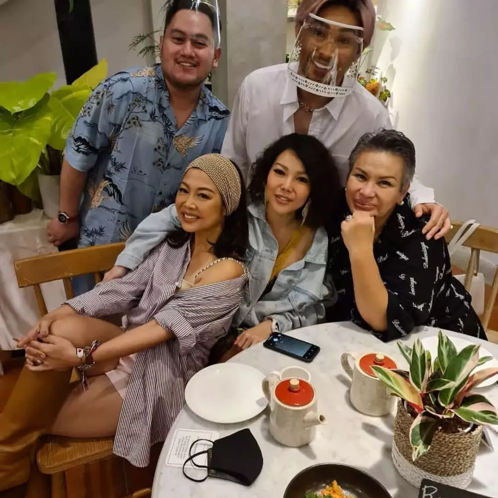 persahabatan Nassar dan Caren Delano © 2021 brilio.net