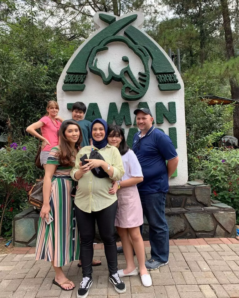 Putri Anne dan adik © Instagram