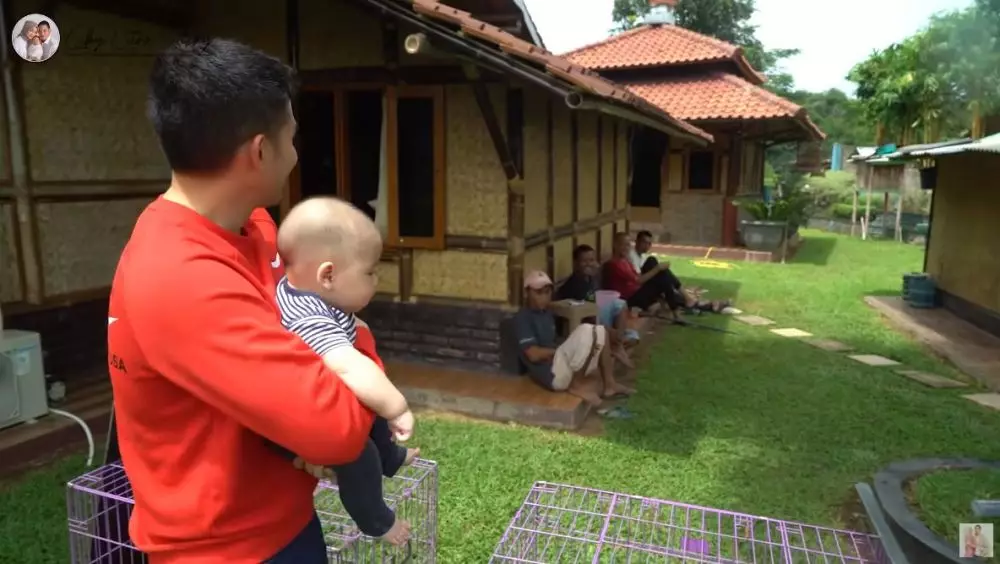 vila keluarga Citra Kirana © YouTube vila keluarga Citra Kirana © YouTube